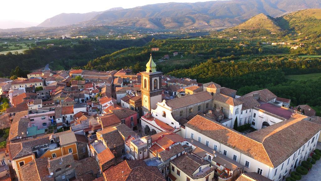 Giualduomo B&B SantʼAgata deʼ Goti Bagian luar foto